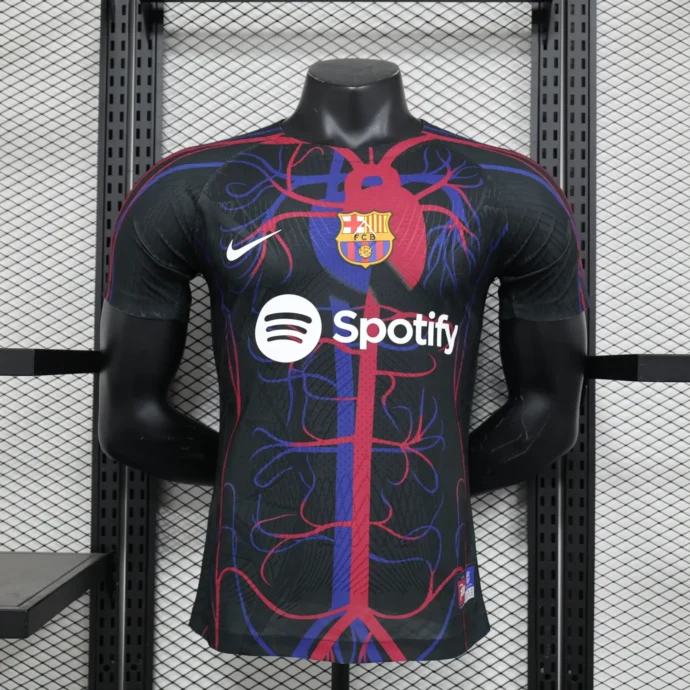 ⁦قميص برشلونة في القلب⁩ - الصورة ⁦7⁩