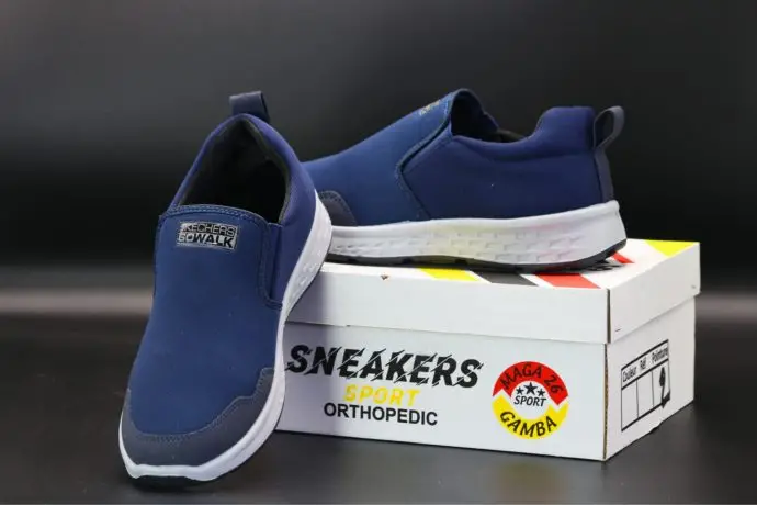 ⁦حذاء 3 Skechers⁩ - الصورة ⁦2⁩