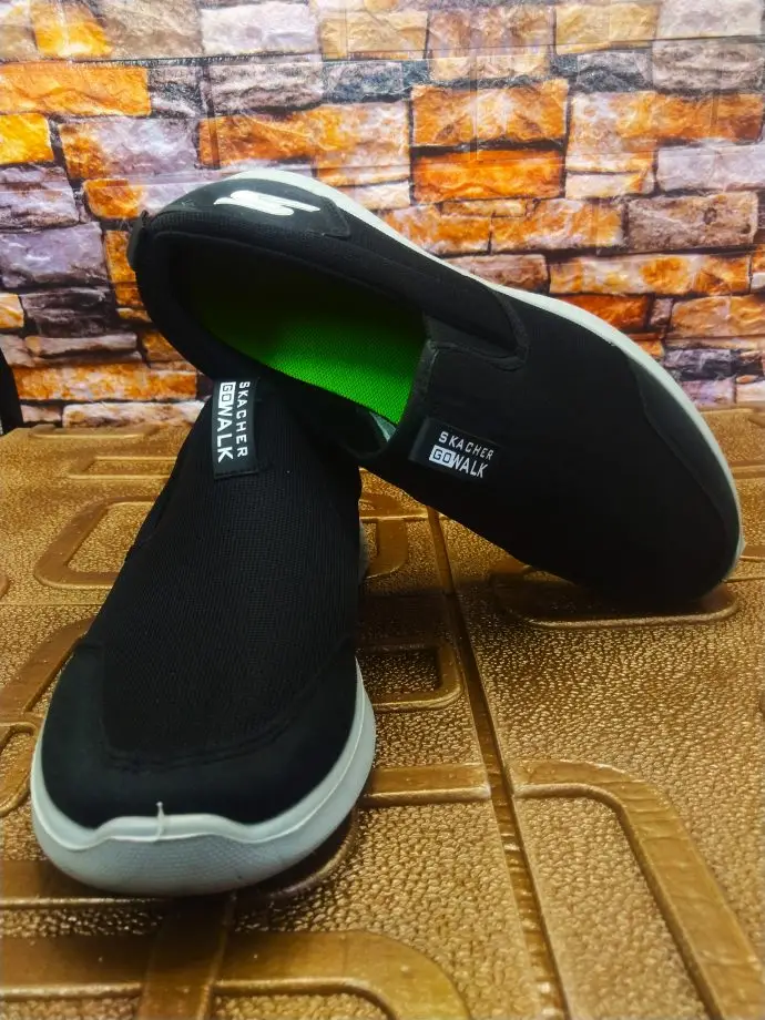 ⁦skechers حذاء مريح⁩ - الصورة ⁦2⁩