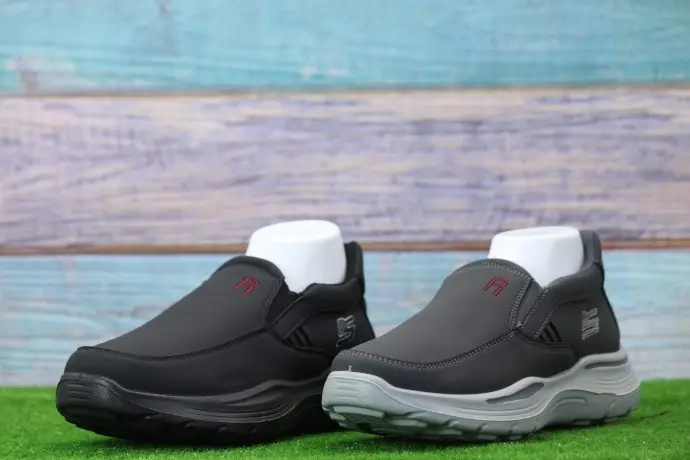 ⁦حذاء skechers الجديد M10⁩ - الصورة ⁦2⁩