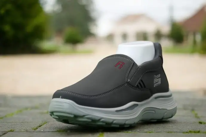⁦حذاء skechers الجديد M10⁩ - الصورة ⁦10⁩