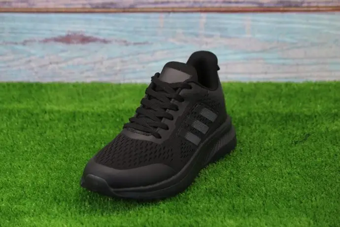 ⁦حذاء adidas m13⁩ - الصورة ⁦2⁩