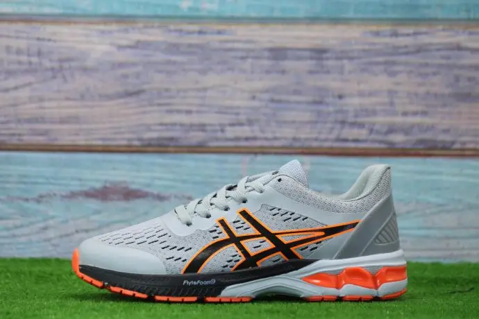 ⁦حذاء asics m15⁩ - الصورة ⁦3⁩