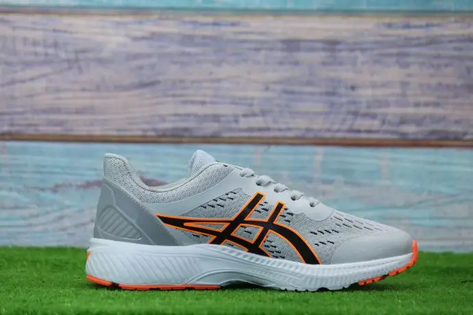 ⁦حذاء asics m15⁩ - الصورة ⁦4⁩