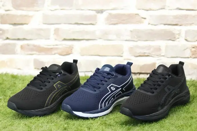 حذاء ASICS المتميز M20